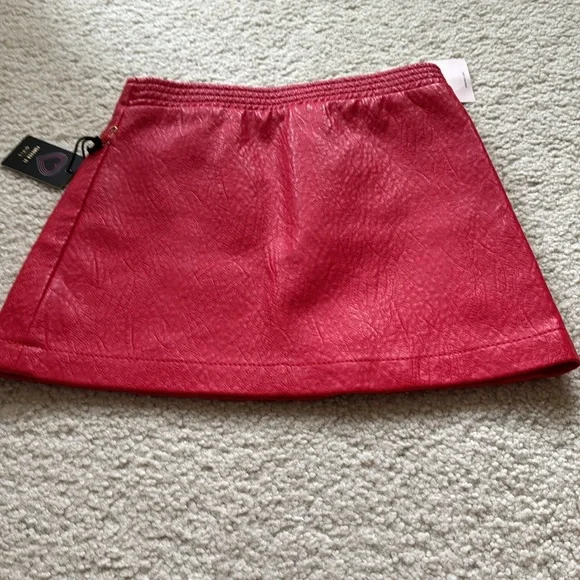 Beautiful red  faux leather skirt for girls brand new - Picture 5 of 5